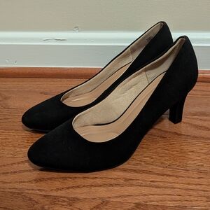 Kelly & Katie Black Pumps